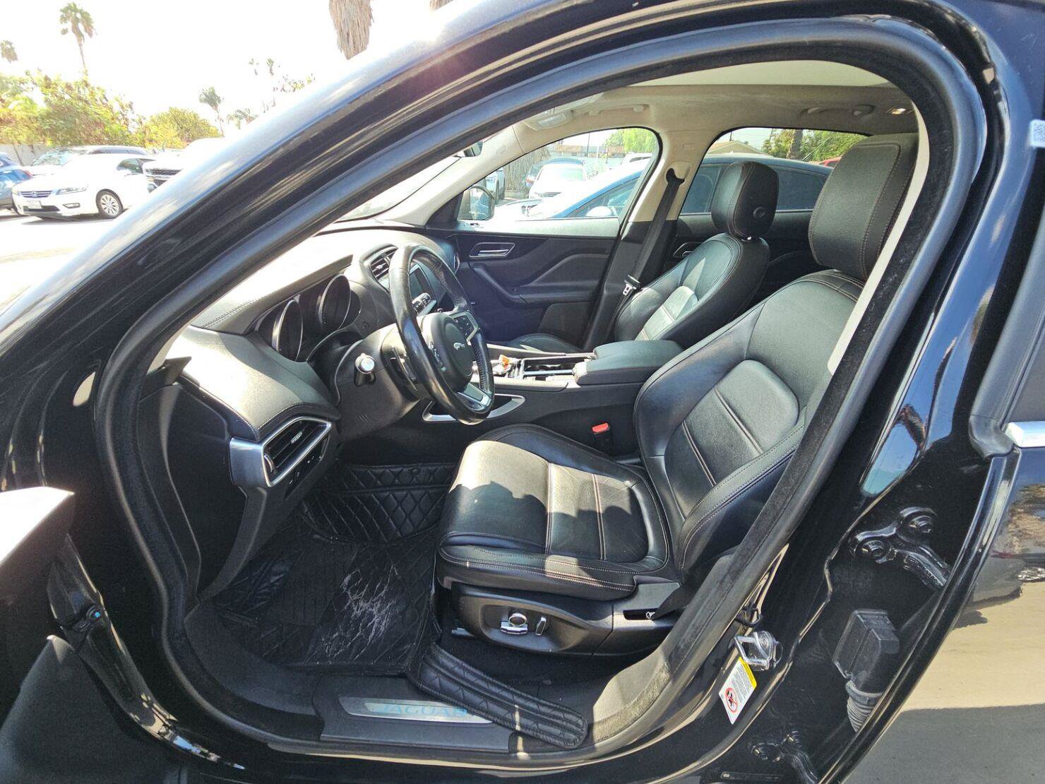 Used 2020 Jaguar F-PACE Prestige AWD/4WD image 5
