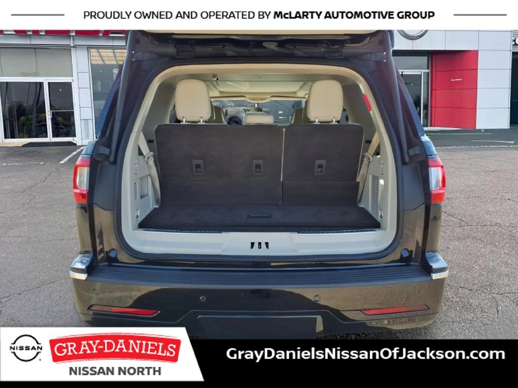 Used 2019 Lincoln Navigator Reserve AWD/4WD image 8