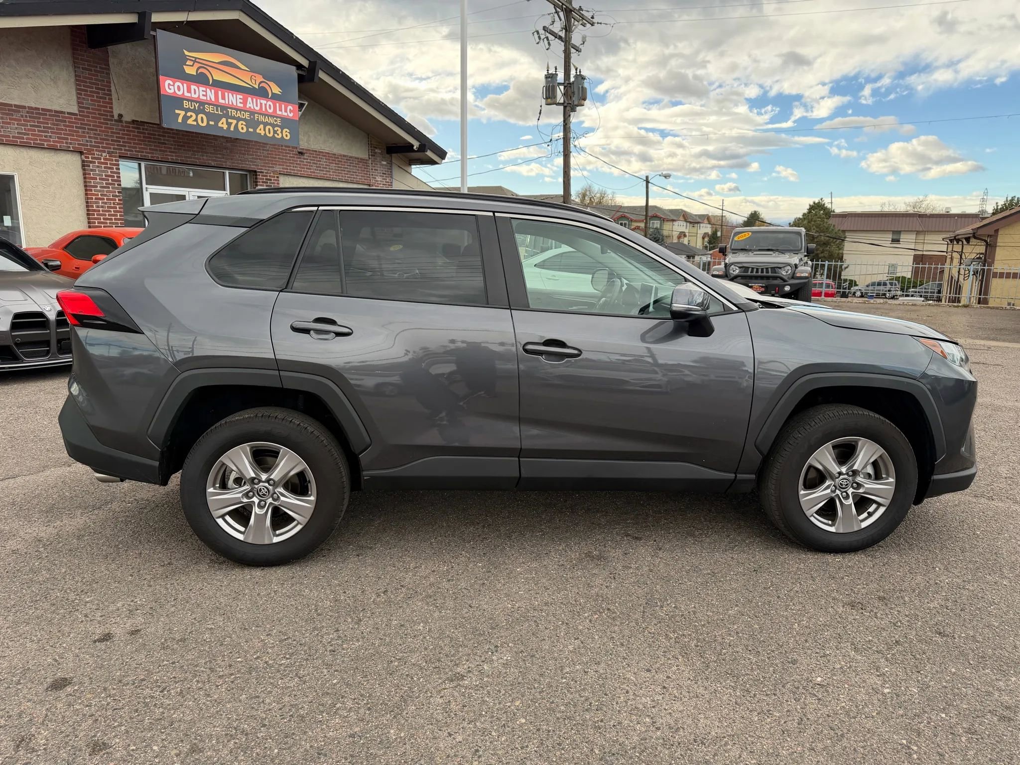 Used 2025 Toyota RAV4 XLE image 9