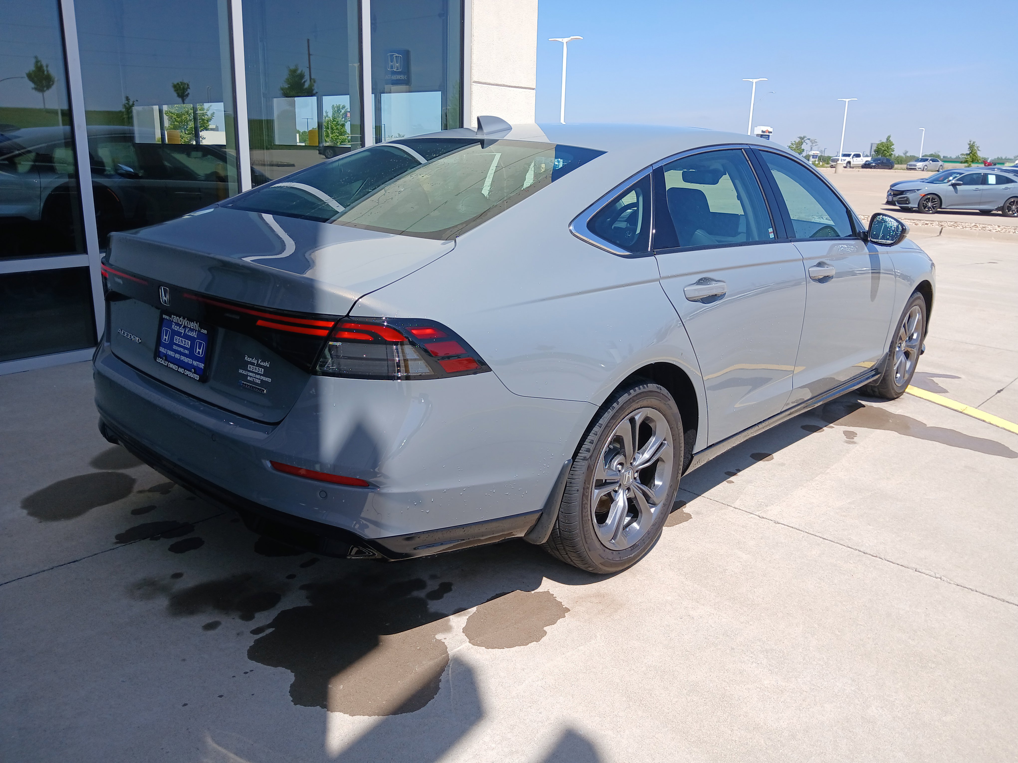 Used 2025 Honda Accord EX-L image 8