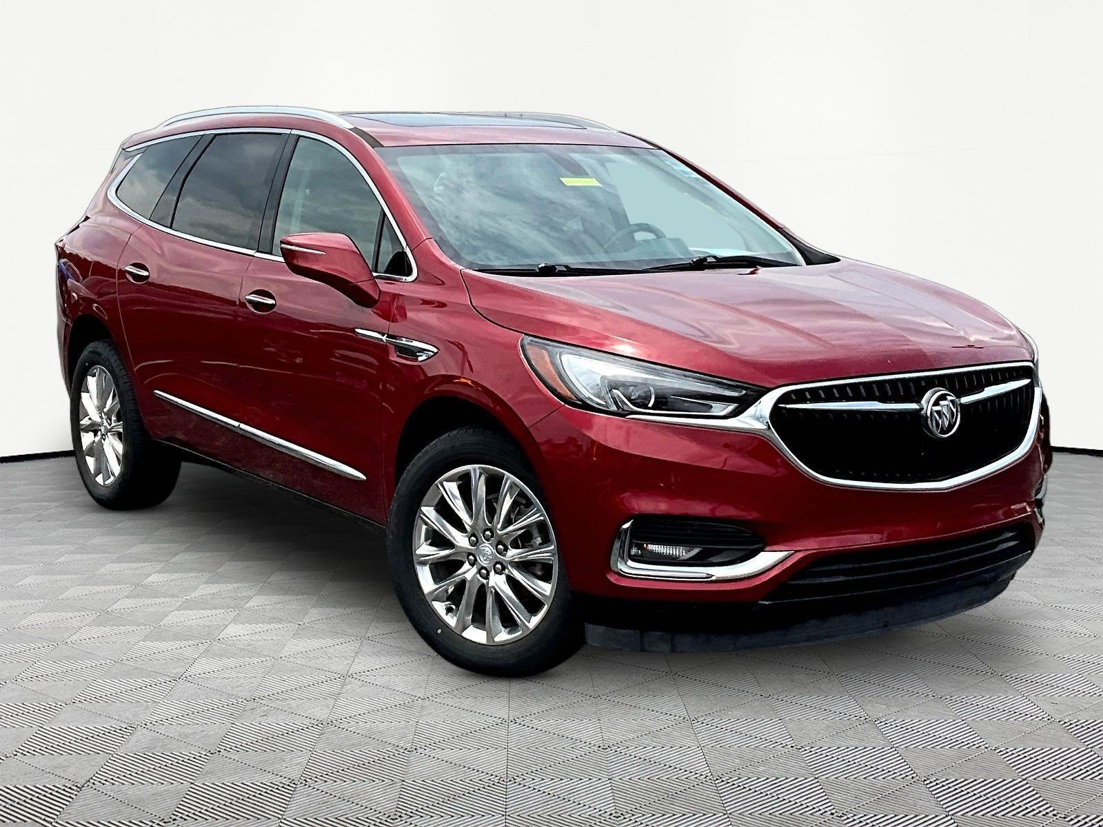 Used 2021 Buick Enclave Essence w/ Sound and Sites Package AWD/4WD image 3