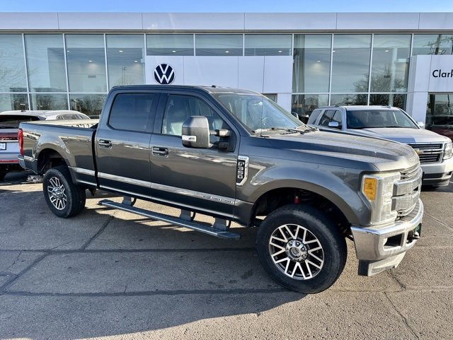 Used 2017 Ford F350 Lariat image 1