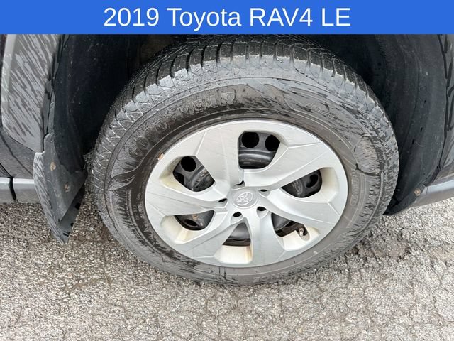Used 2019 Toyota RAV4 LE w/ All Weather Liner Package AWD/4WD image 15