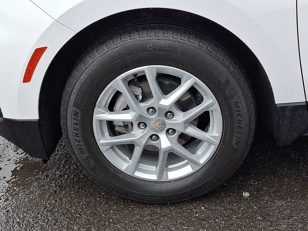 Certified 2023 Chevrolet Equinox LS FWD image 32