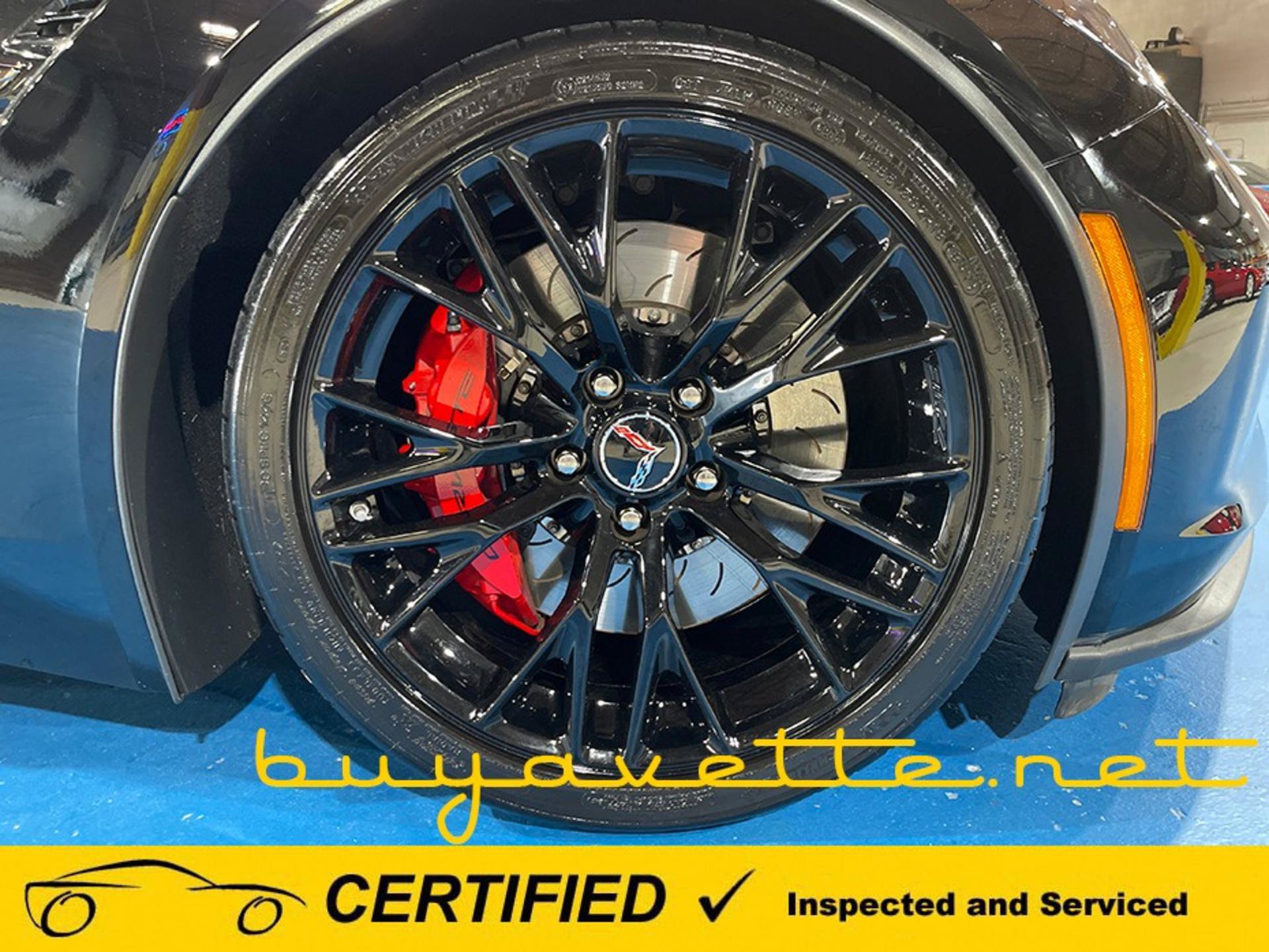Used 2015 Chevrolet Corvette Z06 w/ 3LZ Preferred Equipment Group RWD image 9