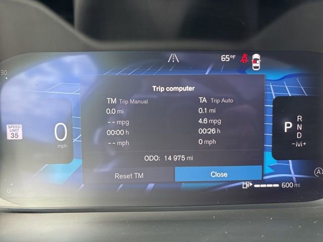 Used 2025 Volvo XC40 B5 Core image 24