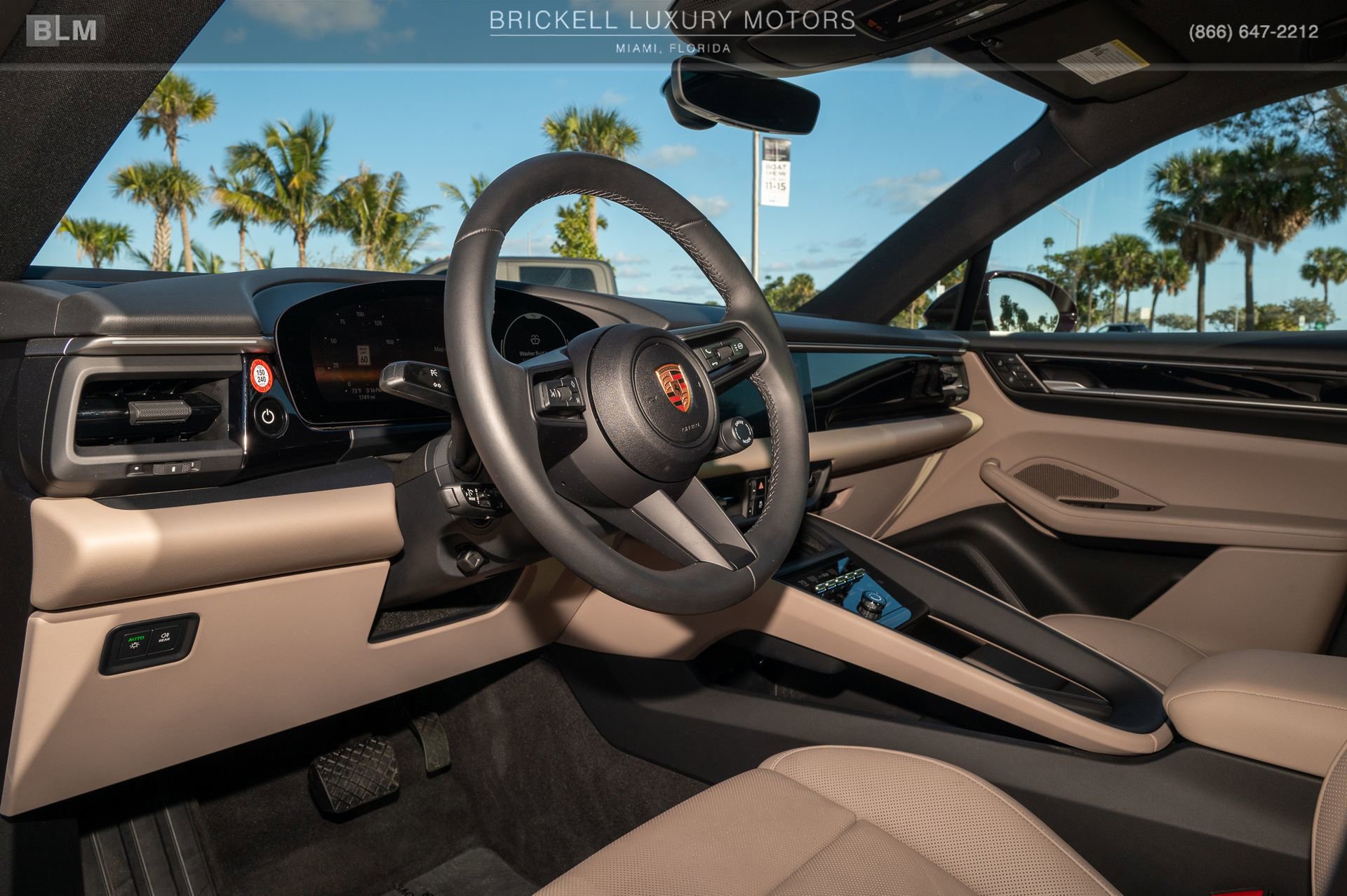 Used 2025 Porsche Macan 4 Electric image 6