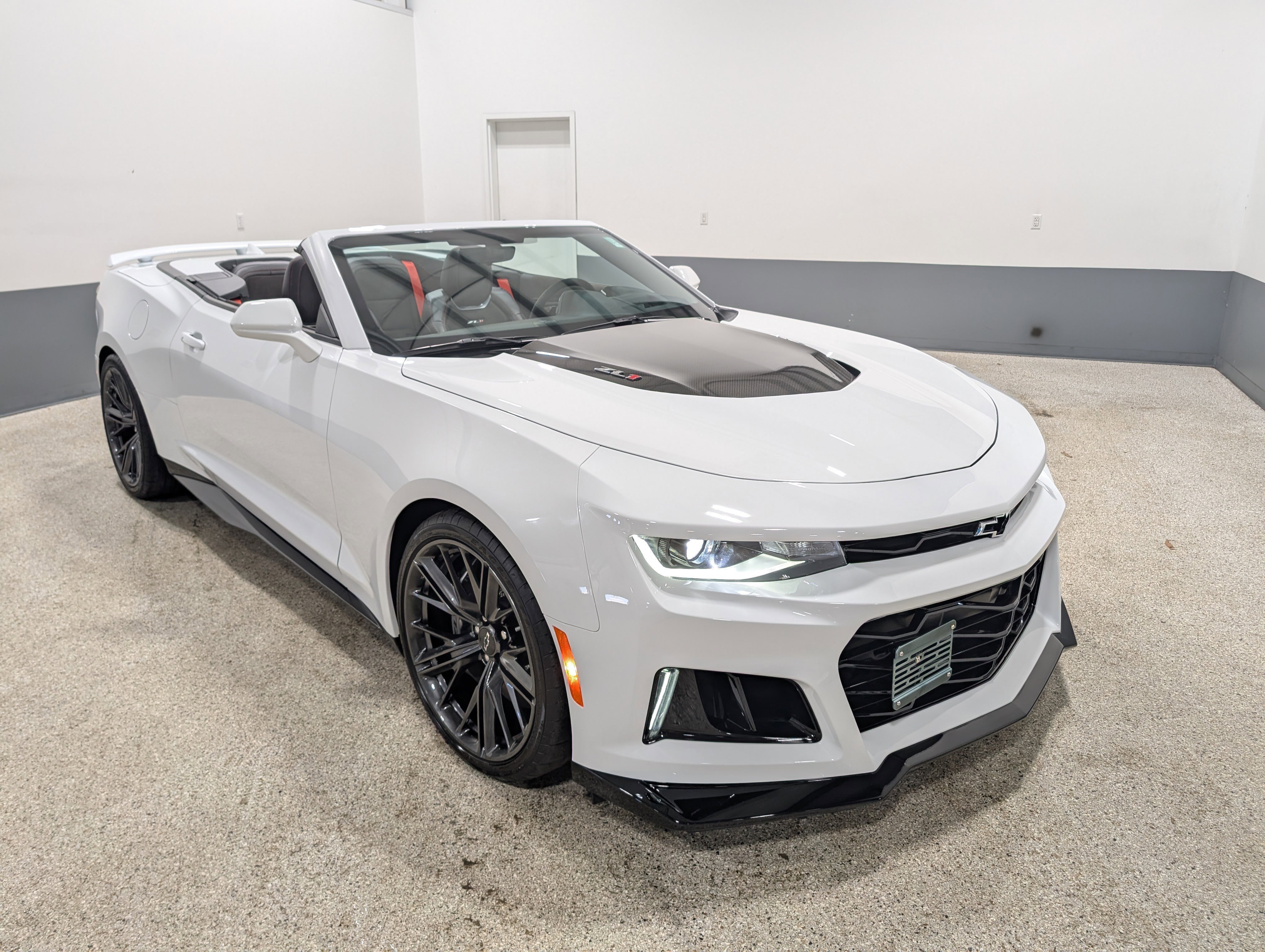 Used 2021 Chevrolet Camaro ZL1 w/ LPO, ZL1 Protection Package image 10