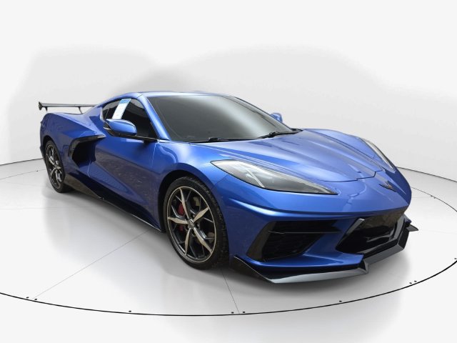 Used 2021 Chevrolet Corvette Stingray Preferred Cpe w/ Z51 Performance Package RWD image 3