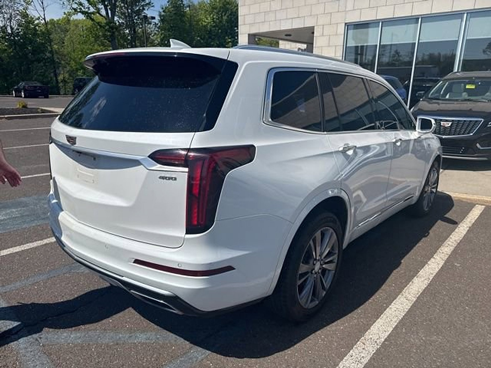 Used 2020 Cadillac XT6 Premium Luxury AWD/4WD image 2