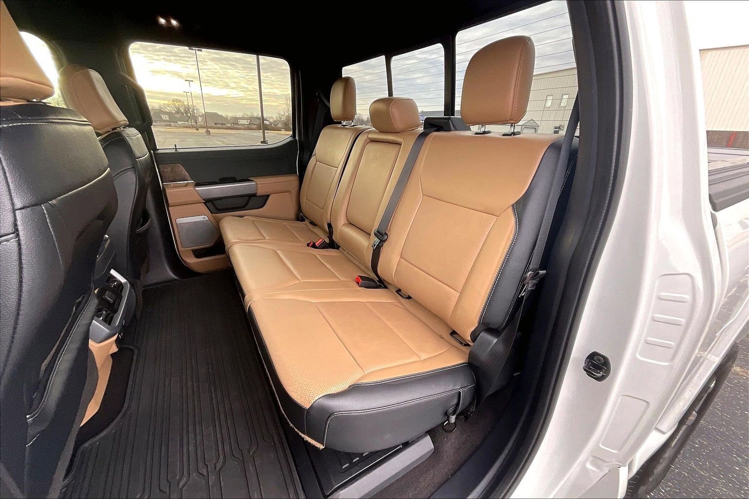 Used 2022 Ford F150 Lariat w/ Max Trailer Tow Package image 17