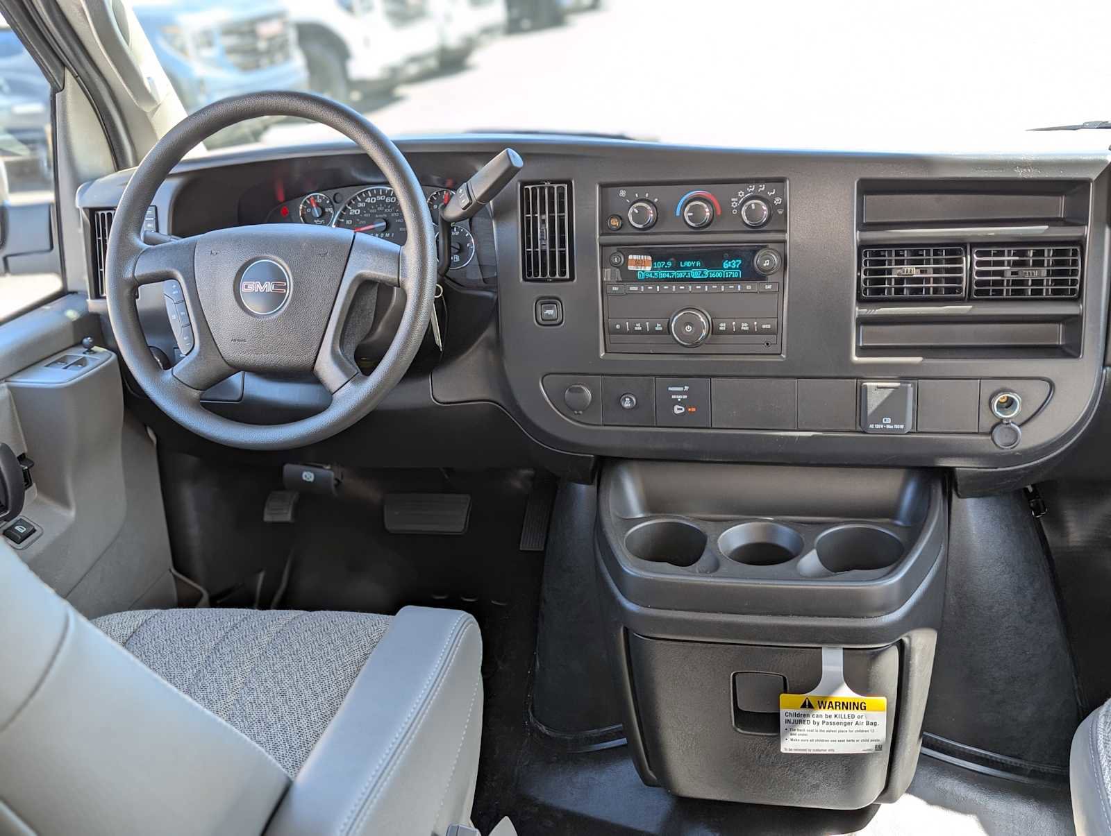New 2026 GMC Savana 3500 RWD image 4