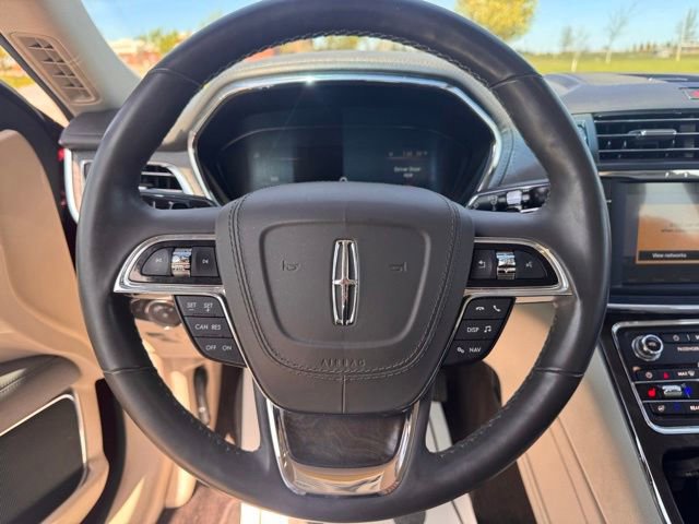 Used 2018 Lincoln Continental Select w/ Continental Climate Package FWD image 15