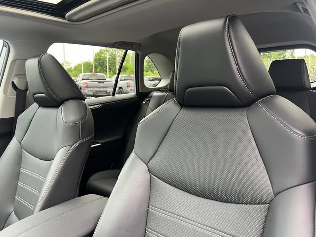 Used 2022 Toyota RAV4 Limited AWD/4WD image 13