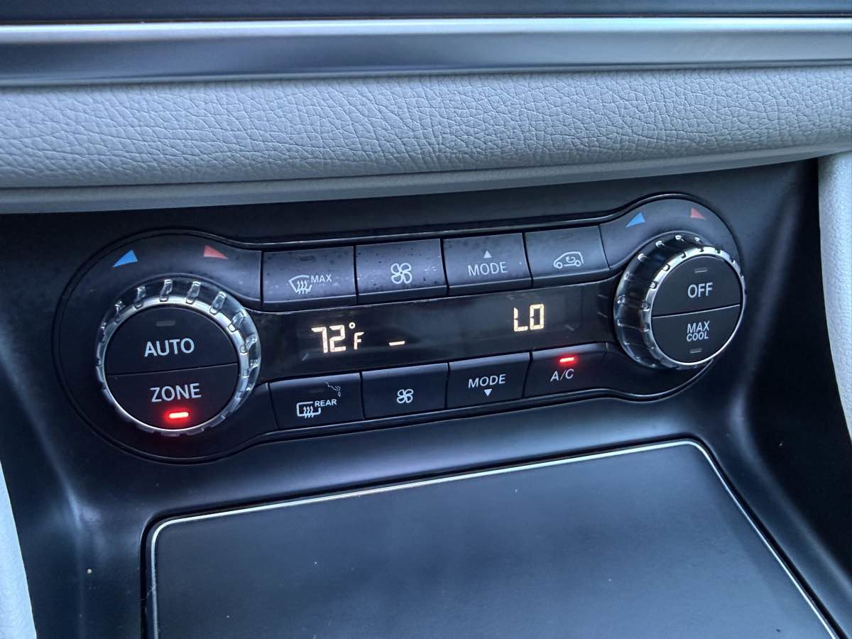 Used 2018 Mercedes-Benz GLA 250 4MATIC image 22