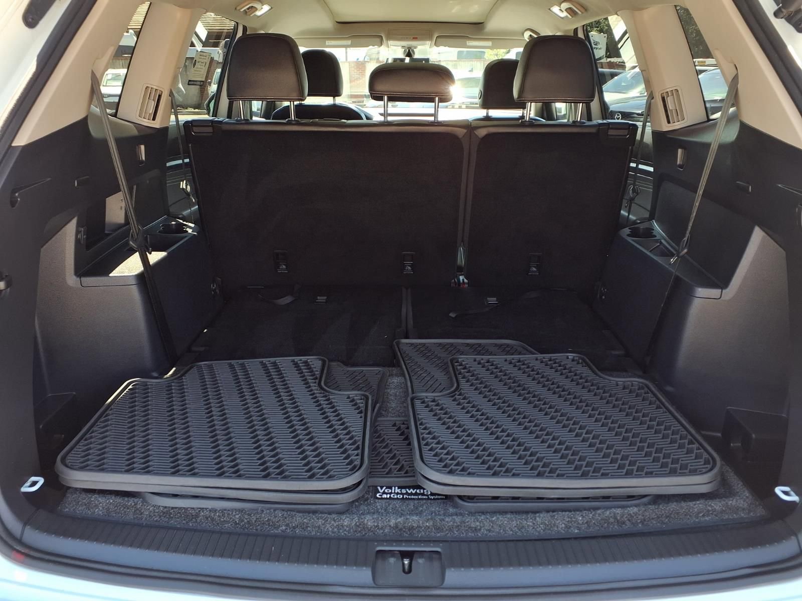 Used 2023 Volkswagen Atlas SE w/ Panoramic Sunroof Package image 6