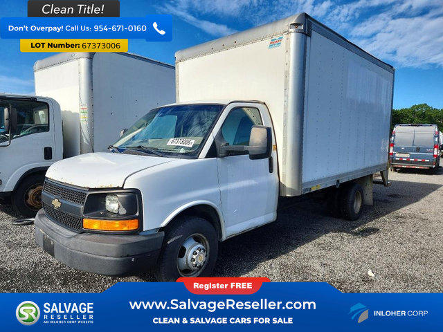 Used 2015 Chevrolet Express 4500 RWD image 1