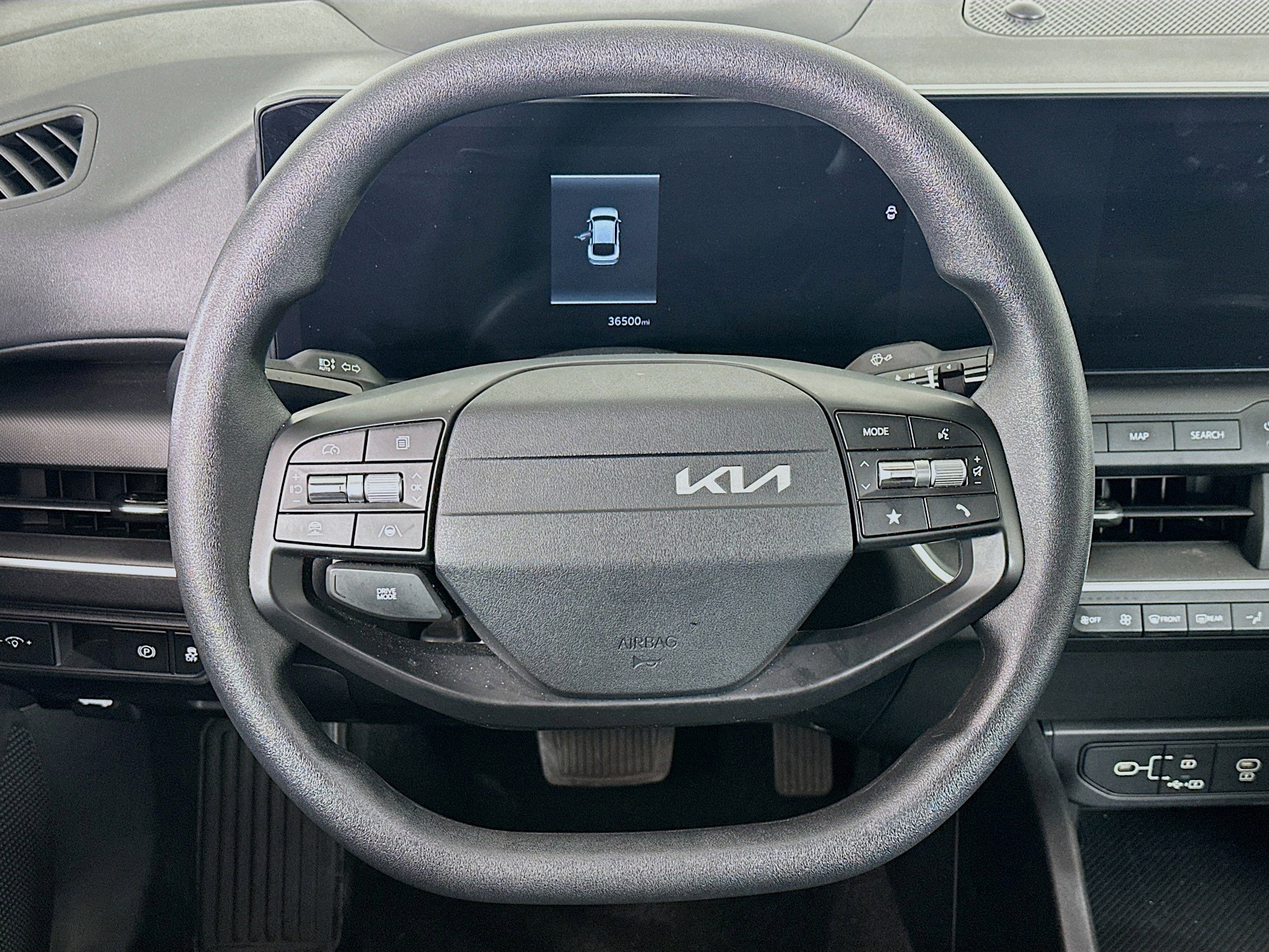 Used 2025 Kia K4 LXS image 18