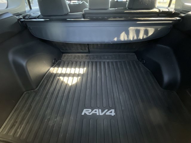 Used 2019 Toyota RAV4 LE w/ All Weather Liner Package AWD/4WD image 13