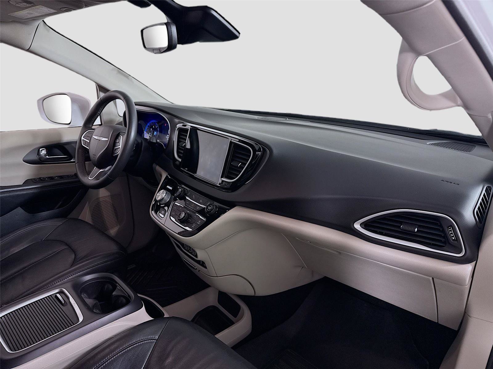 Used 2022 Chrysler Pacifica Touring-L FWD image 22