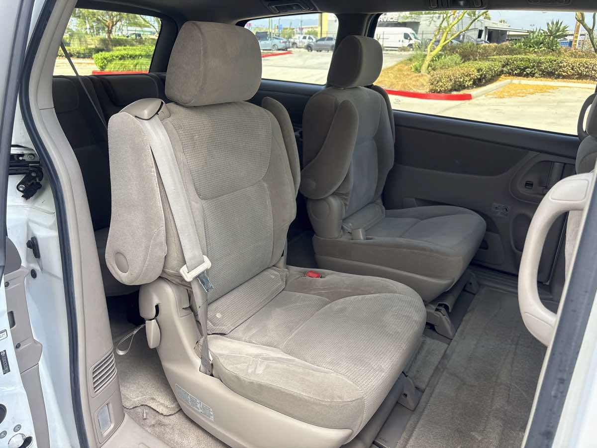Used 2005 Toyota Sienna LE FWD image 11