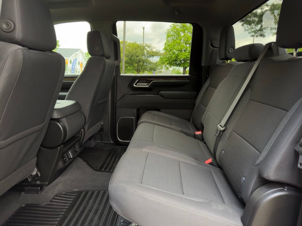 Used 2025 GMC Sierra 2500 SLE AWD/4WD image 19