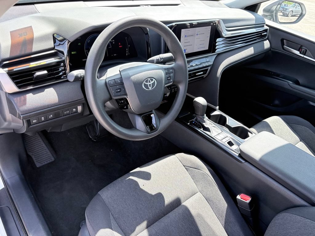Used 2025 Toyota Camry LE FWD image 7