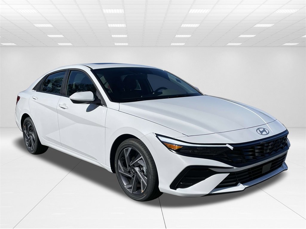 New 2025 Hyundai Elantra SEL