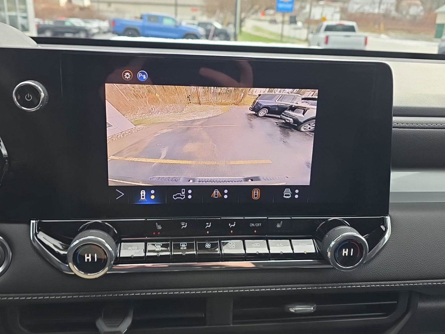 New 2025 Chevrolet Colorado LT w/ LT Convenience Package image 14