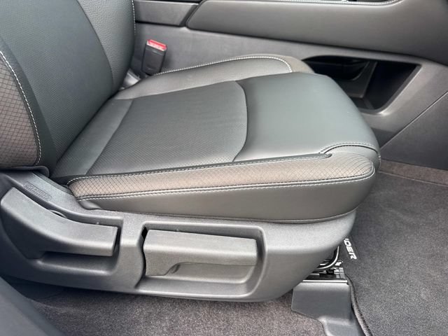 New 2026 Nissan Pathfinder SL FWD image 12