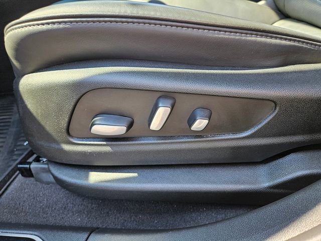 Used 2022 Cadillac XT5 Premium Luxury w/ Platinum Package image 9