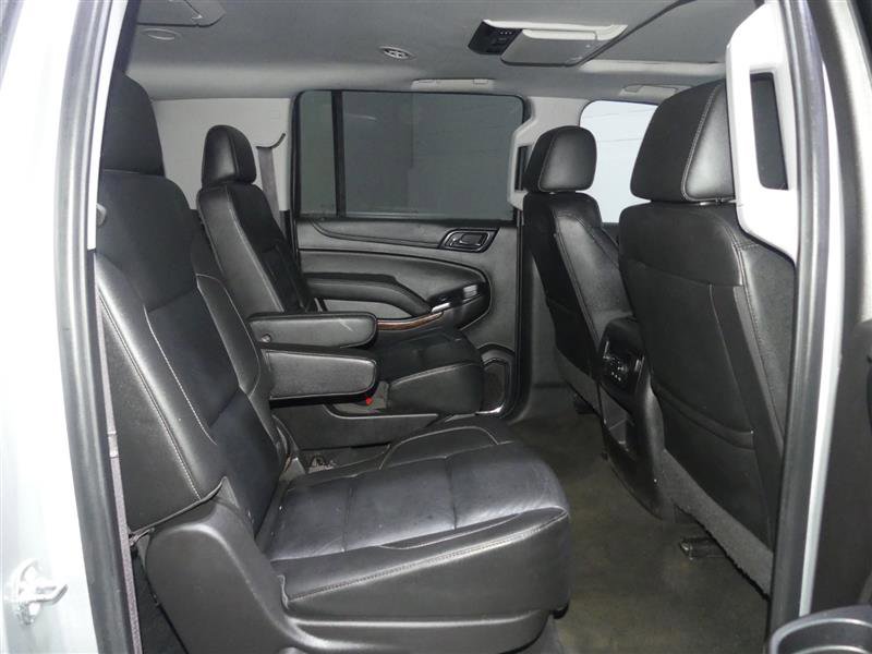Used 2017 Chevrolet Suburban LT image 27