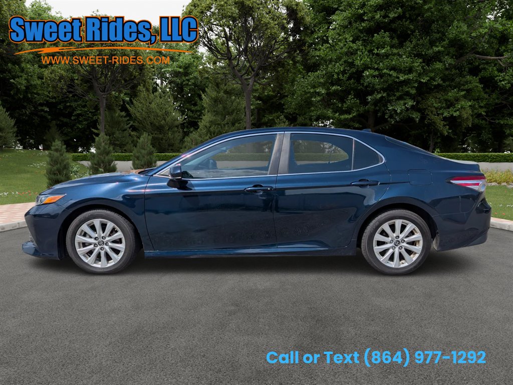 Used 2019 Toyota Camry LE image 5
