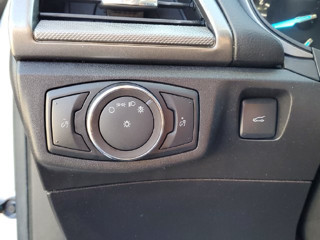 Used 2018 Ford Fusion SE FWD image 14
