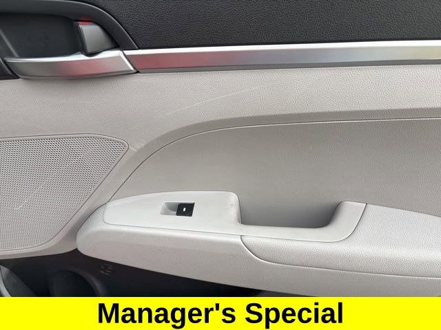 Used 2019 Hyundai Elantra SE image 34