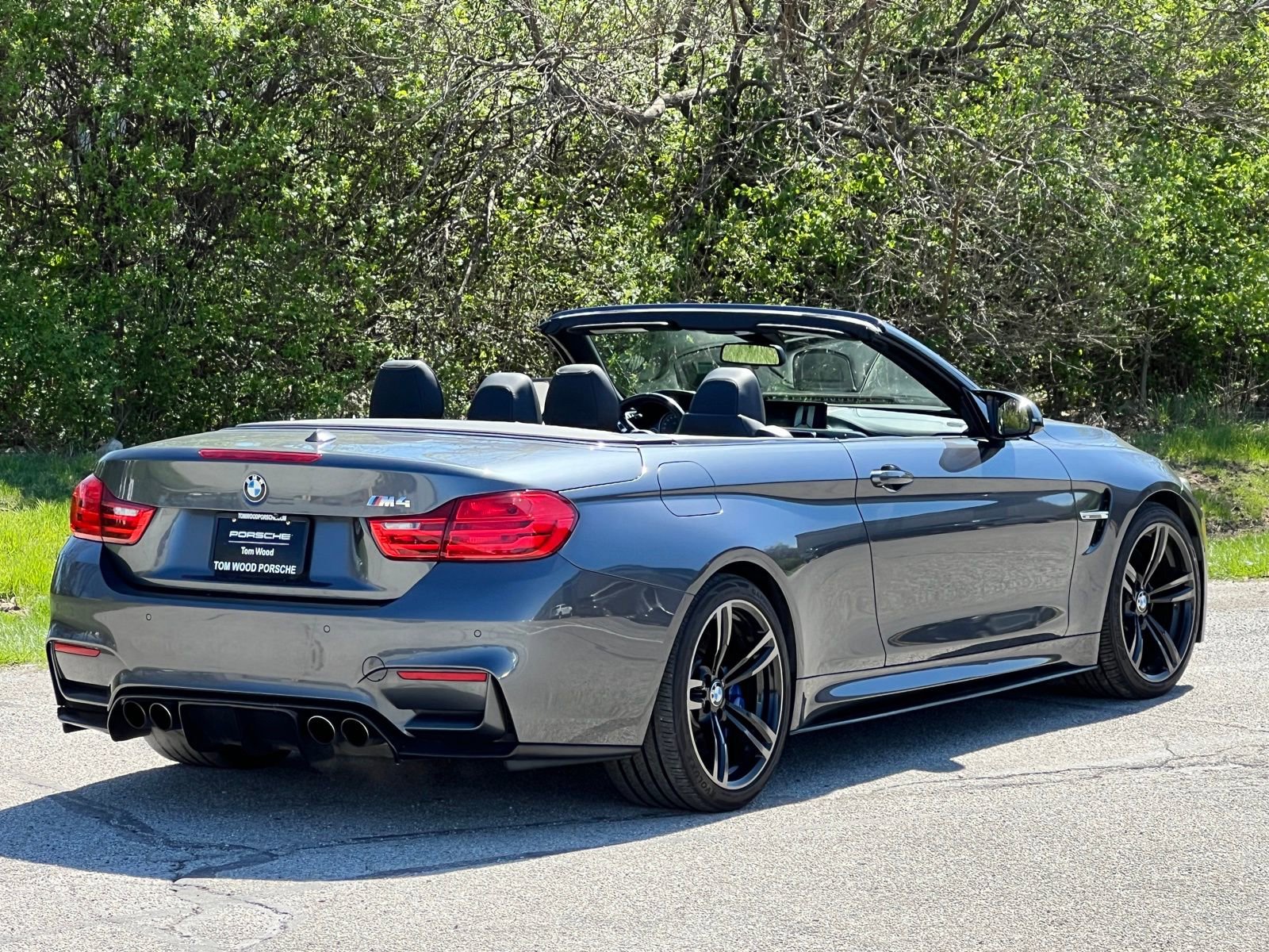 Used 2017 BMW M4 Convertible w/ Executive Package image 7