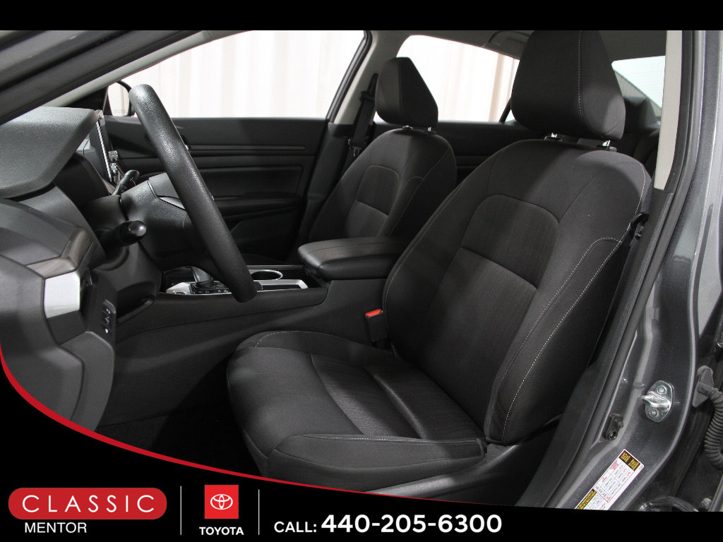 Used 2024 Nissan Altima 2.5 SV image 5