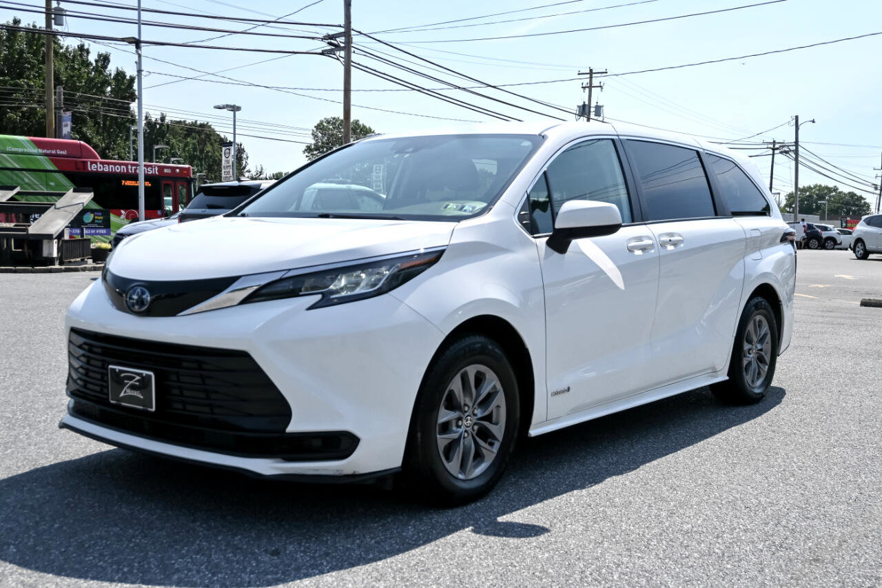 Used 2021 Toyota Sienna LE image 6