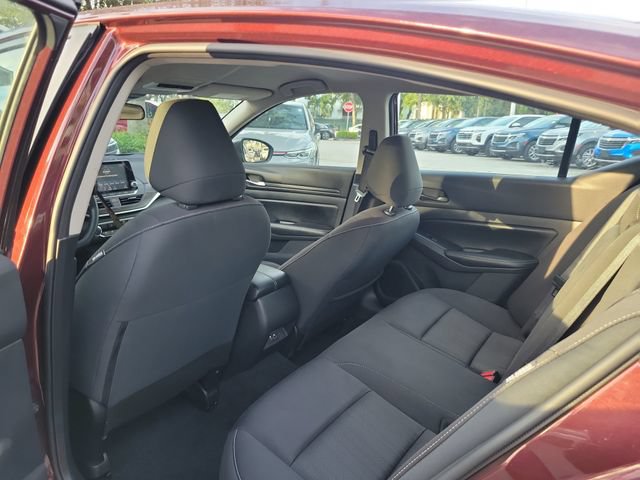 Used 2024 Nissan Altima 2.5 SV FWD image 7