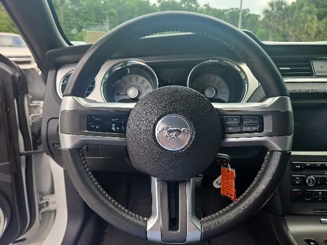 Used 2010 Ford Mustang GT Premium RWD image 10