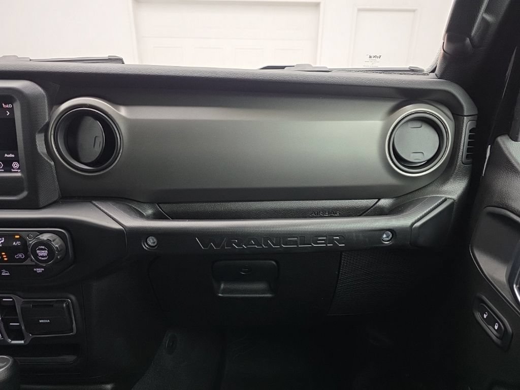 Used 2022 Jeep Wrangler Unlimited Sport AWD/4WD image 39