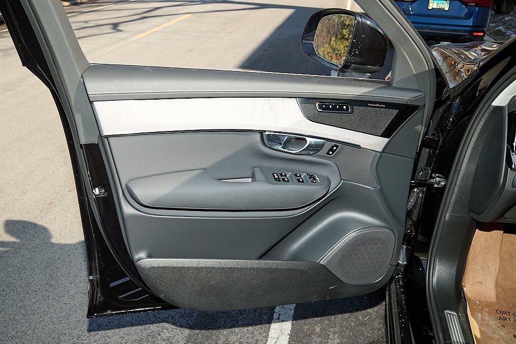 New 2026 Volvo XC90 T8 Ultra w/ Protection Package Premier image 10