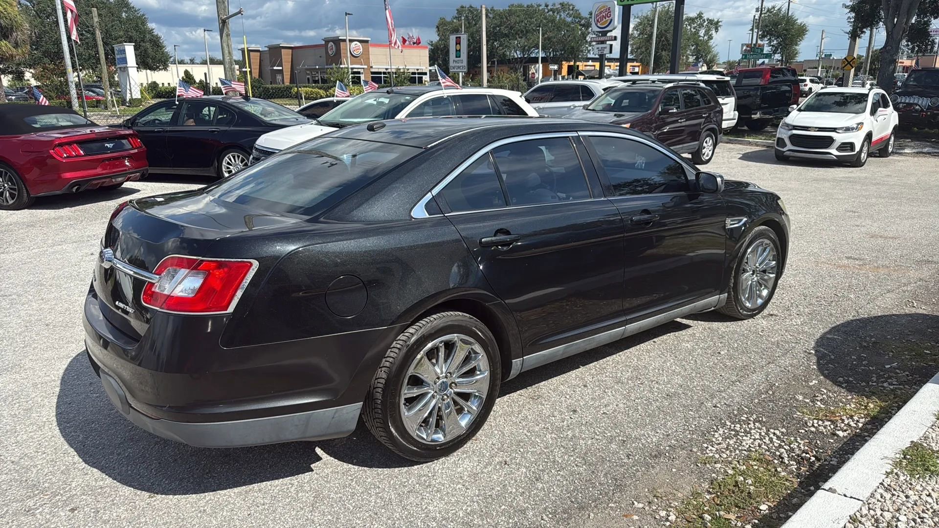 Used 2010 Ford Taurus Limited image 5