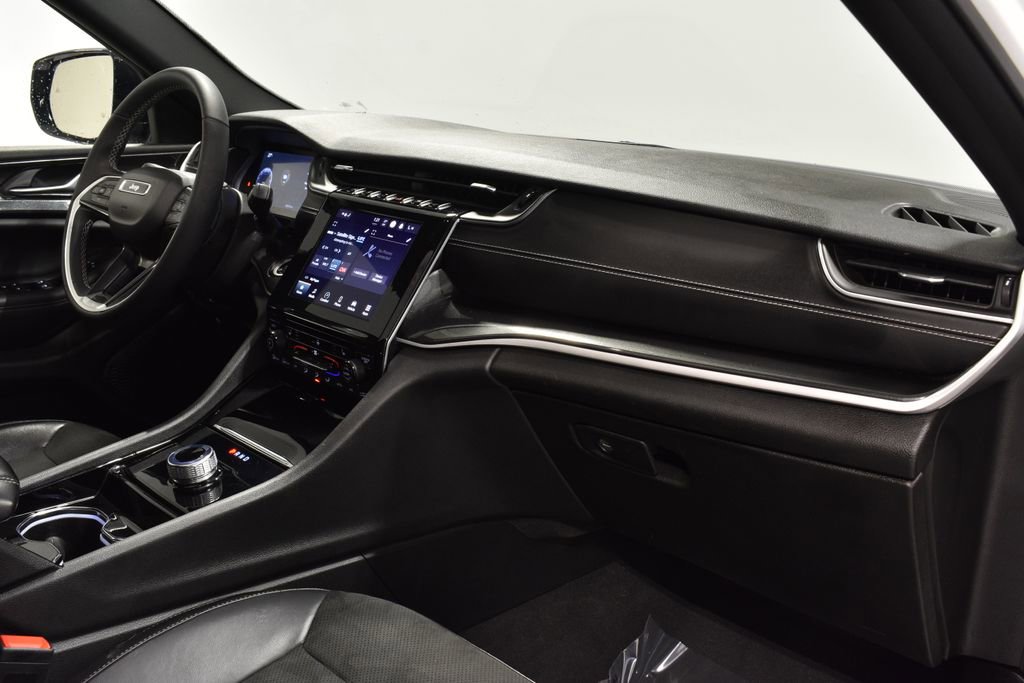 Used 2023 Jeep Grand Cherokee L Laredo image 31