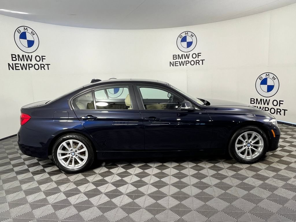 Used 2017 BMW 320i xDrive 320i xDrive image 9
