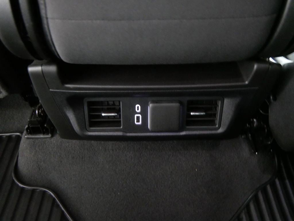 Used 2024 GMC Sierra 1500 Elevation image 16