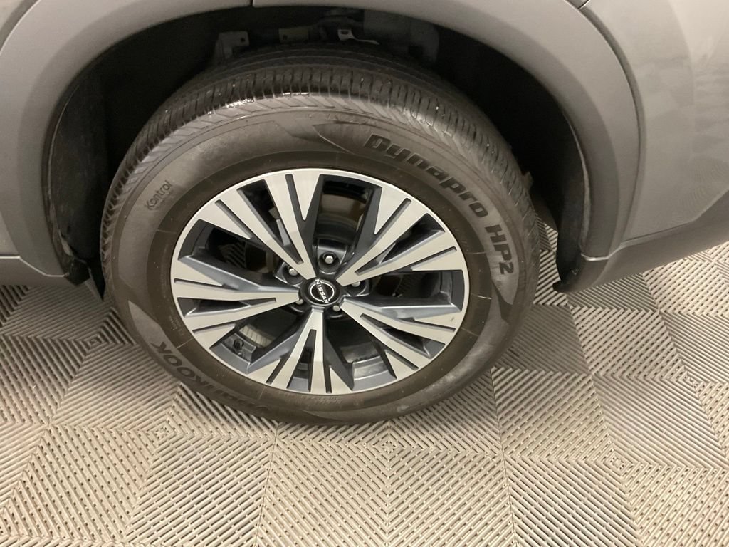 Used 2023 Nissan Rogue SV AWD/4WD image 13