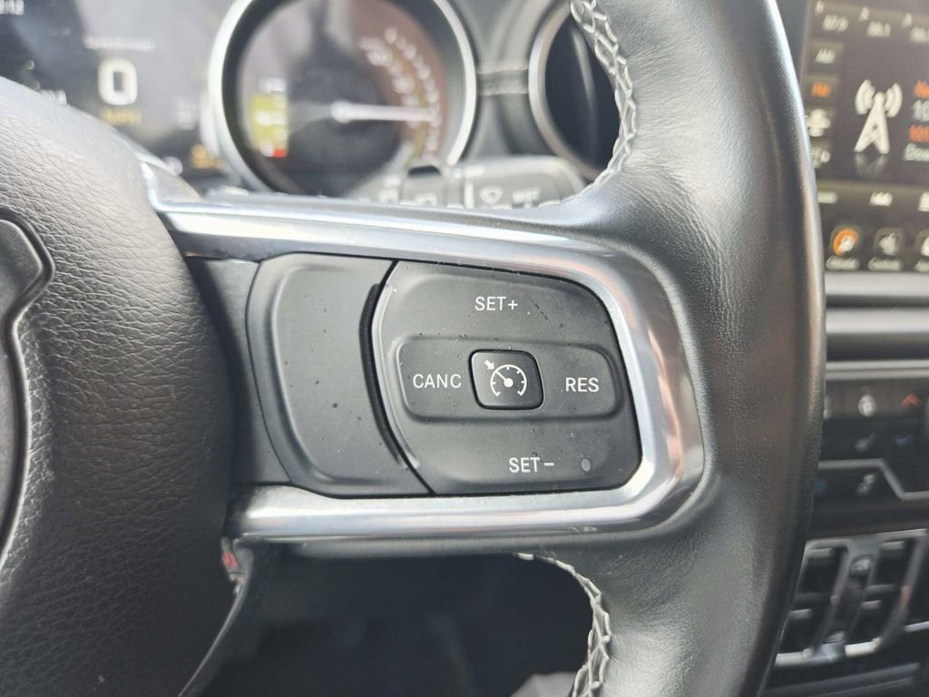 Used 2023 Jeep Wrangler Unlimited Sahara w/ Cold Weather Group AWD/4WD image 28