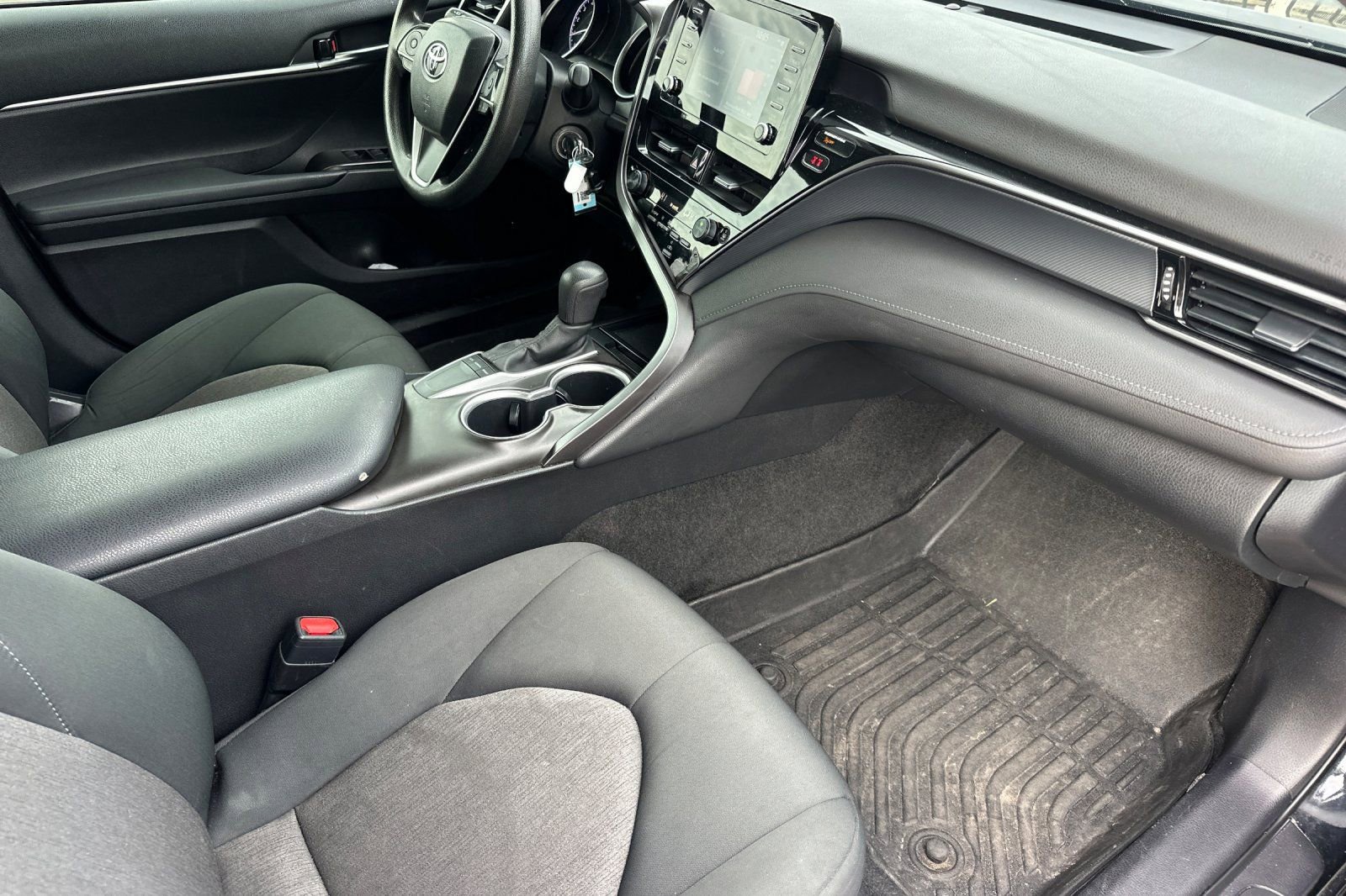 Used 2023 Toyota Camry LE image 18