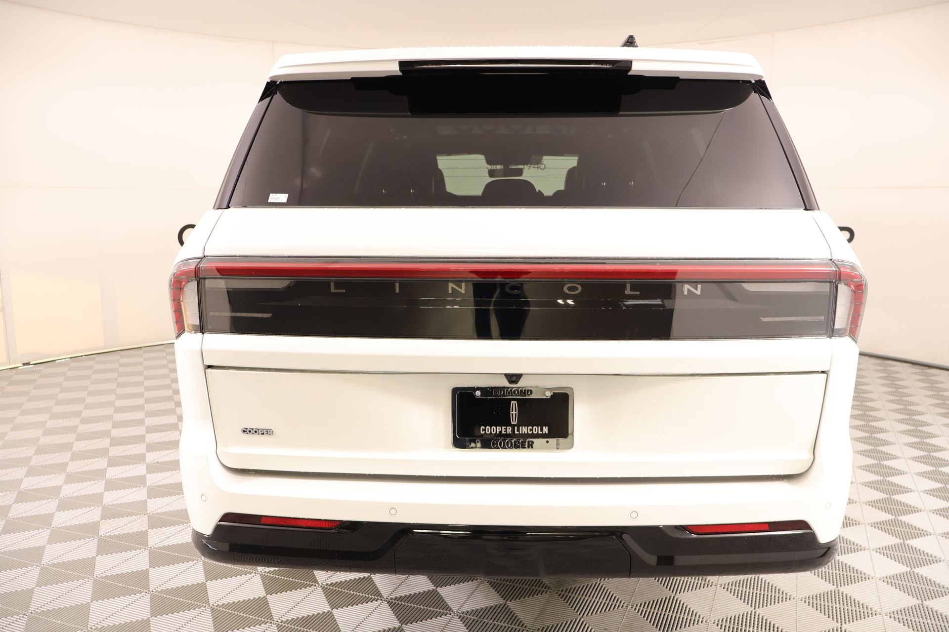 New 2026 Lincoln Navigator L Black Label AWD/4WD image 24